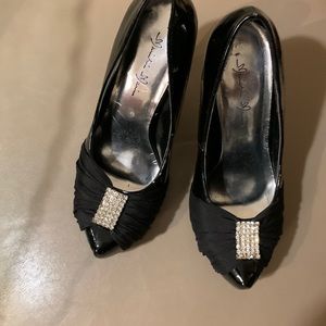 Black shoes with rhinestones size 6. Platform toe.